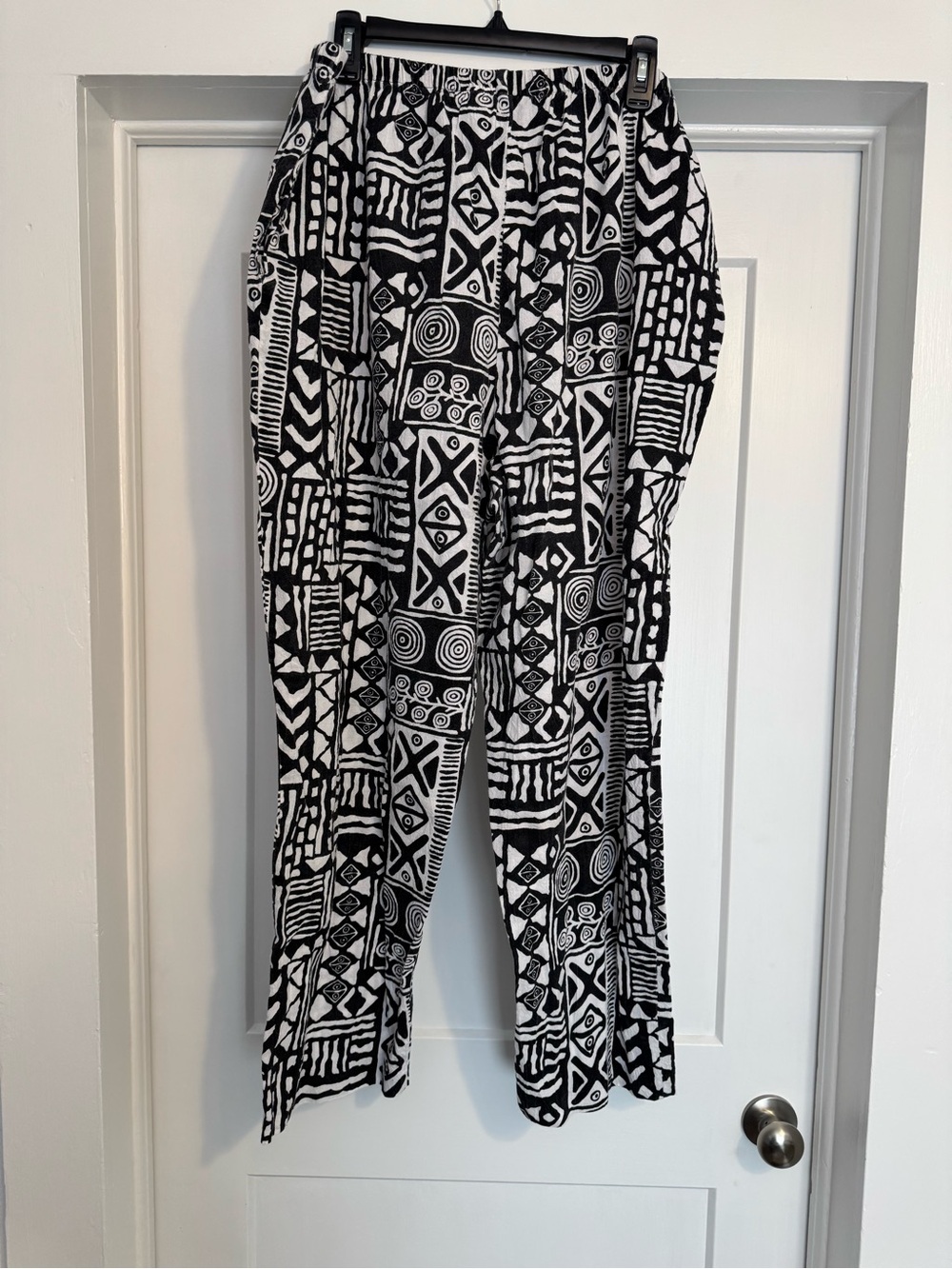 Black & White Geometric Block Print Wide Leg Pants | maximalist resort boho 90s